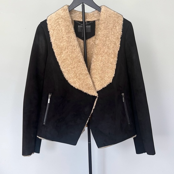 Bernardo Jackets & Blazers - Bernardo Women’s Black Shell Faux Suede Jacket With Tan Shearling Size Small